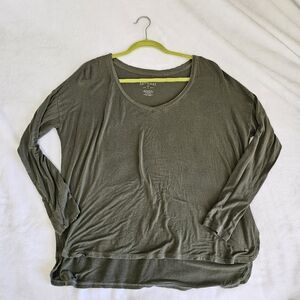 American Eagle Soft & Sexy Womens Long Sleeve Top Olive Green